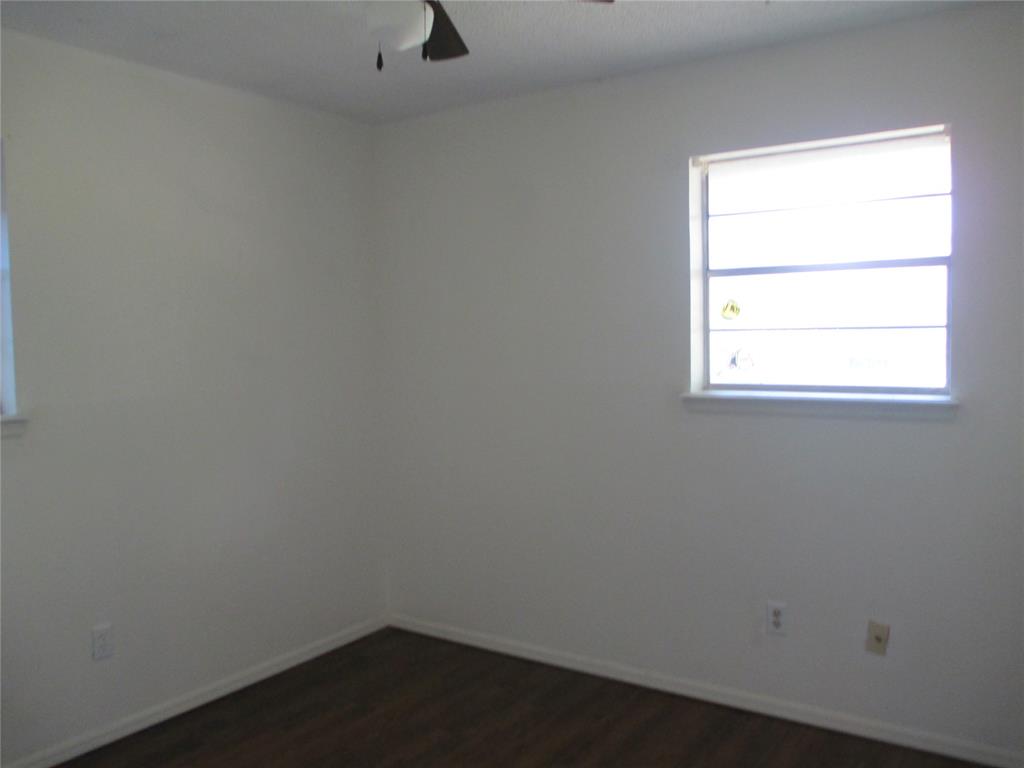 1052 Nw 7th Place Property Photo 10