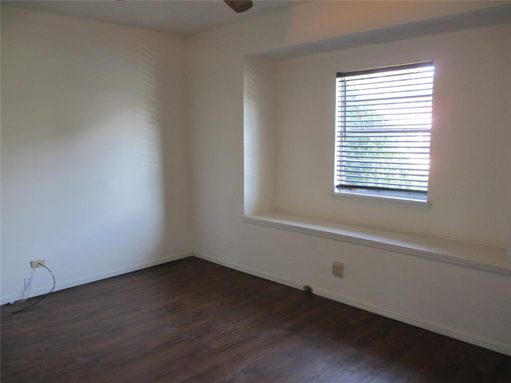 1052 Nw 7th Place Property Photo 11