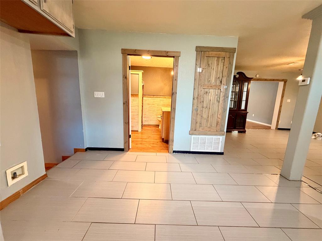 35763 Leo Road Property Photo 14