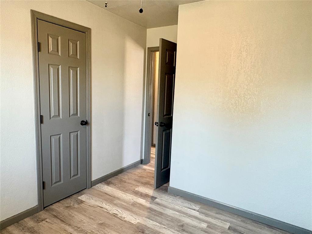 1012 N York Street Property Photo 13