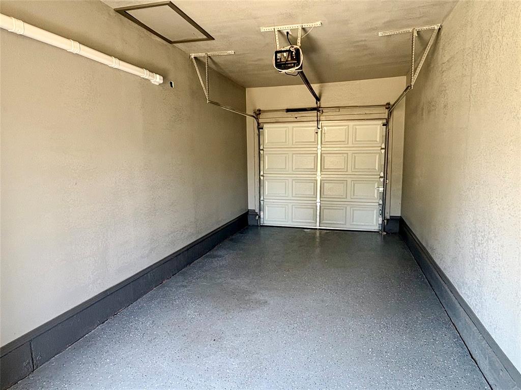 1012 N York Street Property Photo 23