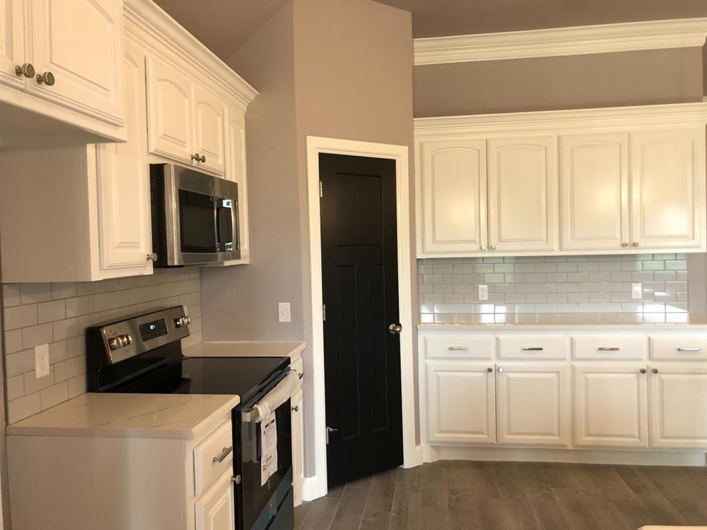1540 Savannah Circle Property Photo 8