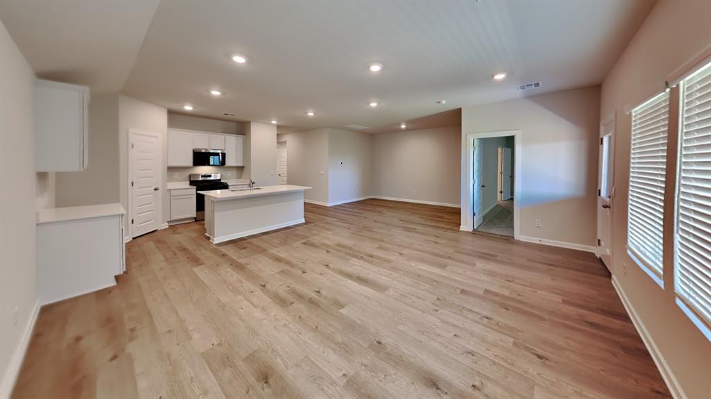 16304 Cherokee Trail Property Photo 3