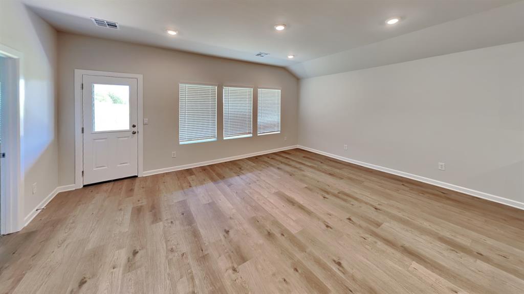 16304 Cherokee Trail Property Photo 7