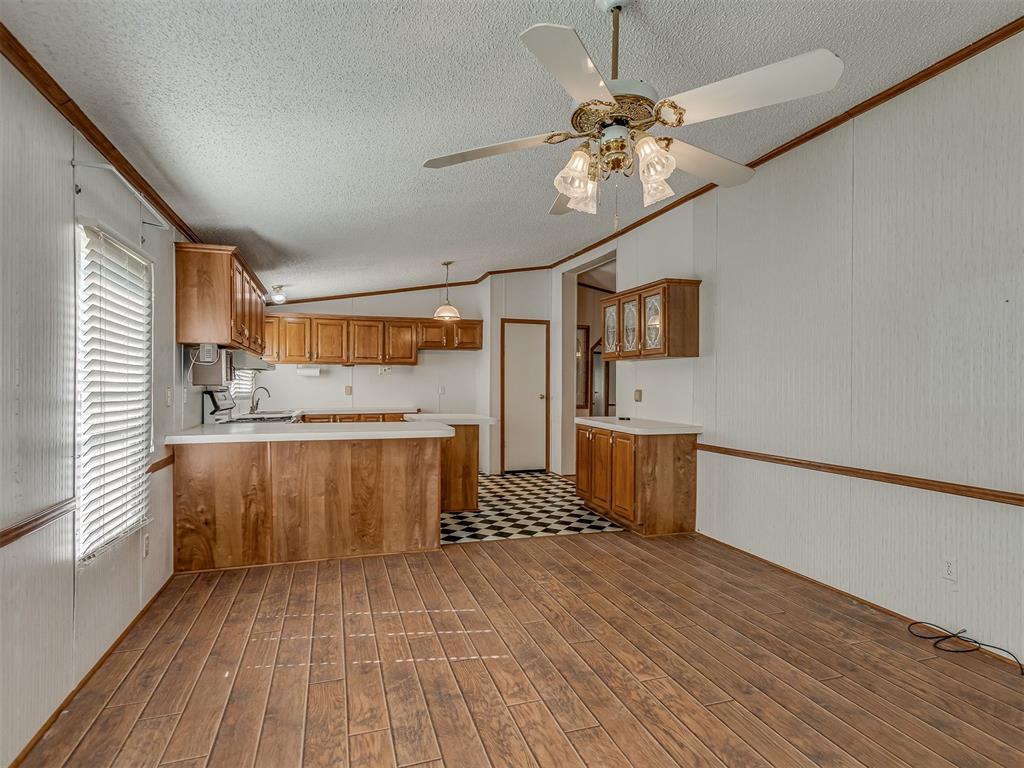 16099 Rolling Hills Road 1/2 Property Photo 9