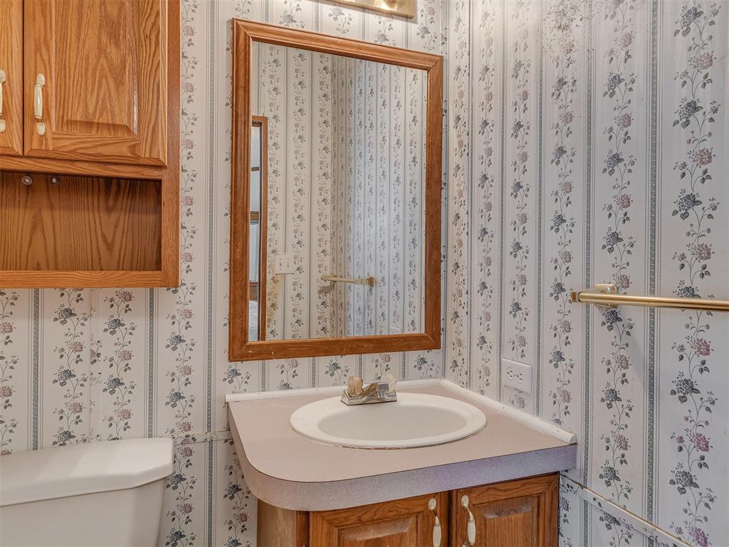 16099 Rolling Hills Road 1/2 Property Photo 18