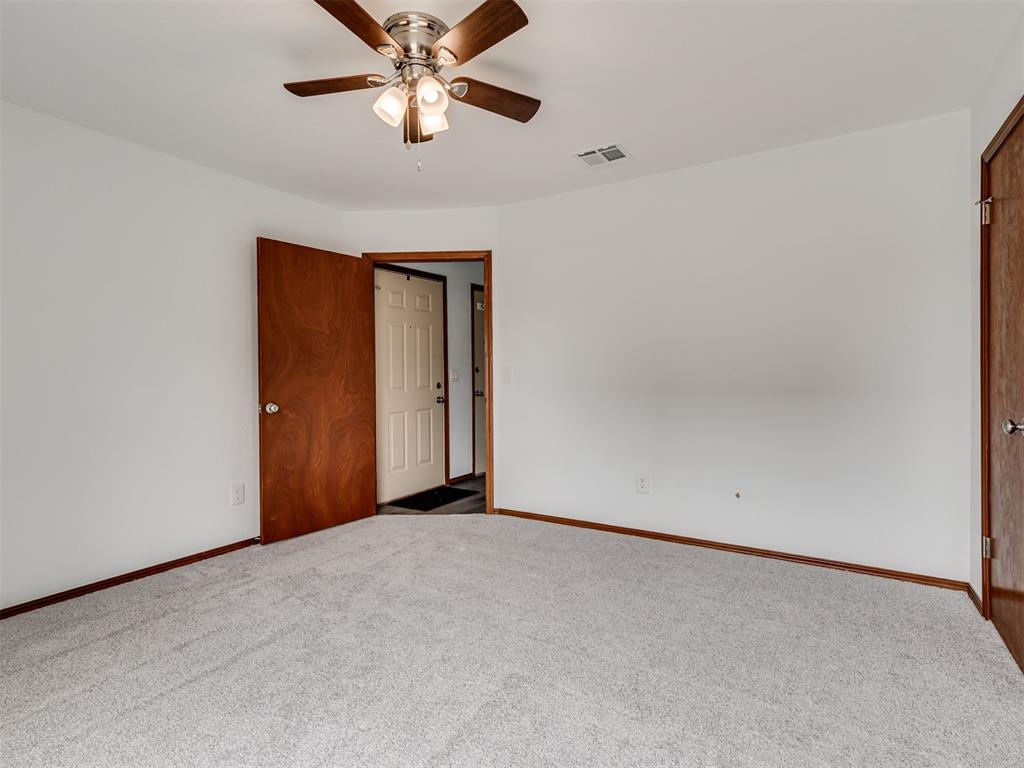 8406 S Douglas Avenue 6 Property Photo 18