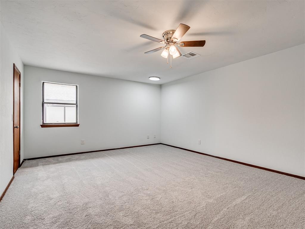 8406 S Douglas Avenue 6 Property Photo 20