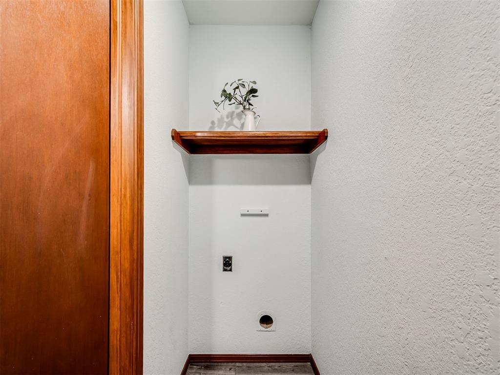 8406 S Douglas Avenue 6 Property Photo 33