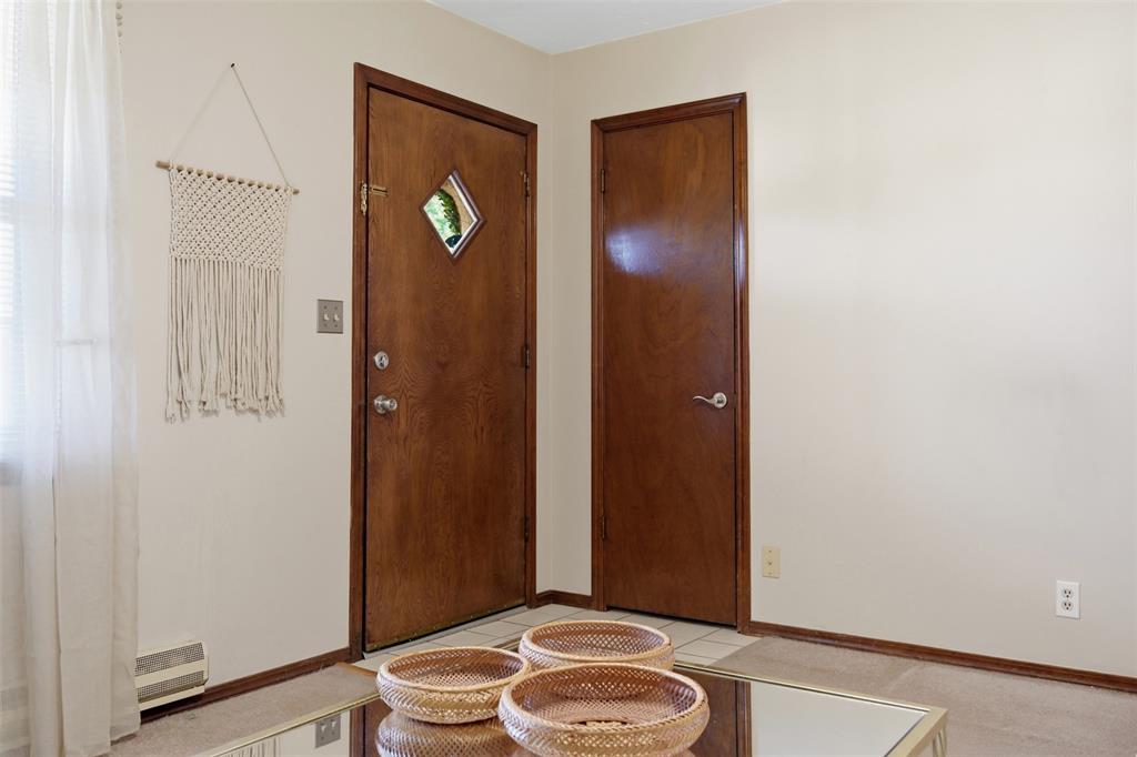 411 S Brookview Lane Property Photo 8