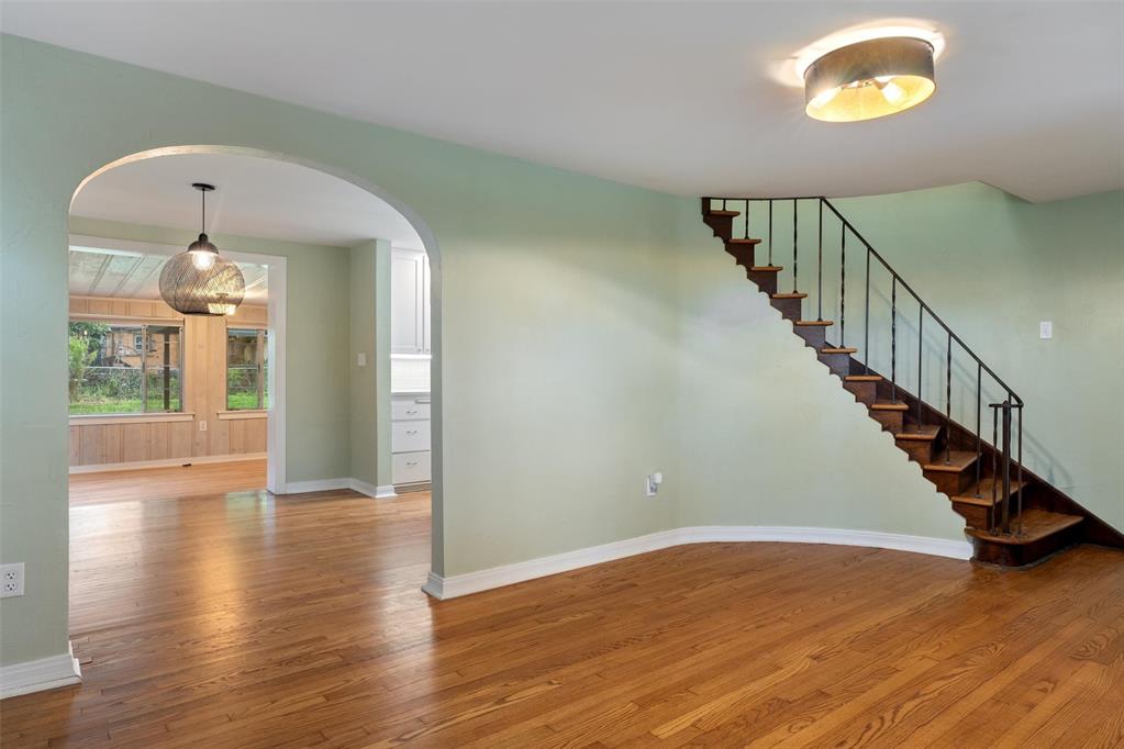 212 Nw 36th Street Property Photo 4