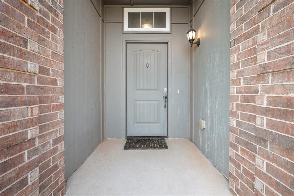 401 Tecumseh Meadows Court Property Photo 5