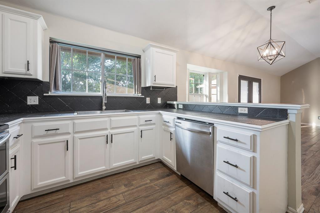401 Tecumseh Meadows Court Property Photo 15