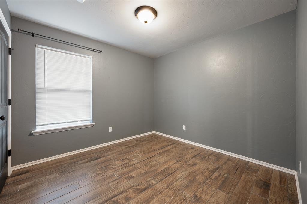 401 Tecumseh Meadows Court Property Photo 23