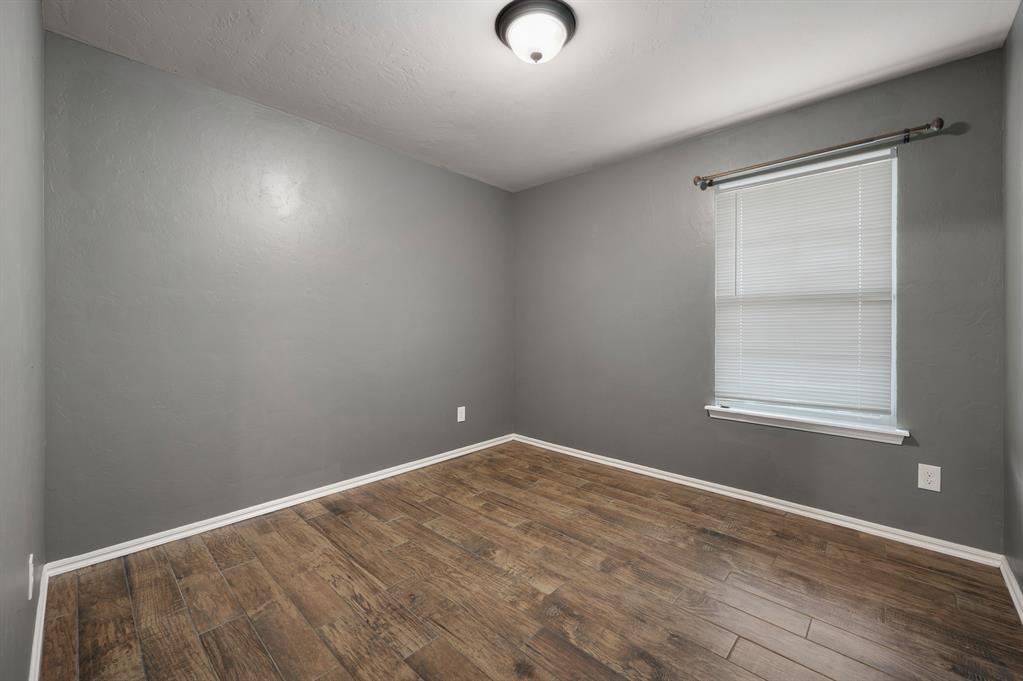 401 Tecumseh Meadows Court Property Photo 25