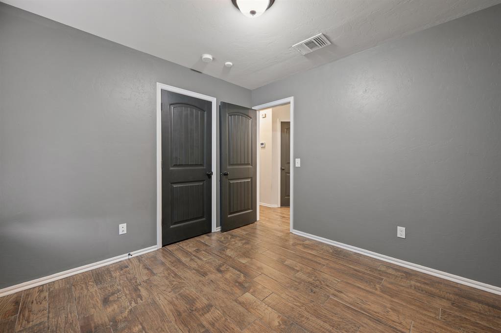 401 Tecumseh Meadows Court Property Photo 26