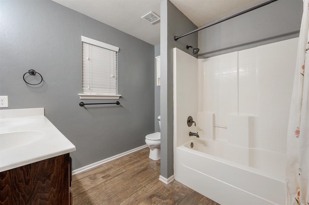 401 Tecumseh Meadows Court Property Photo 38