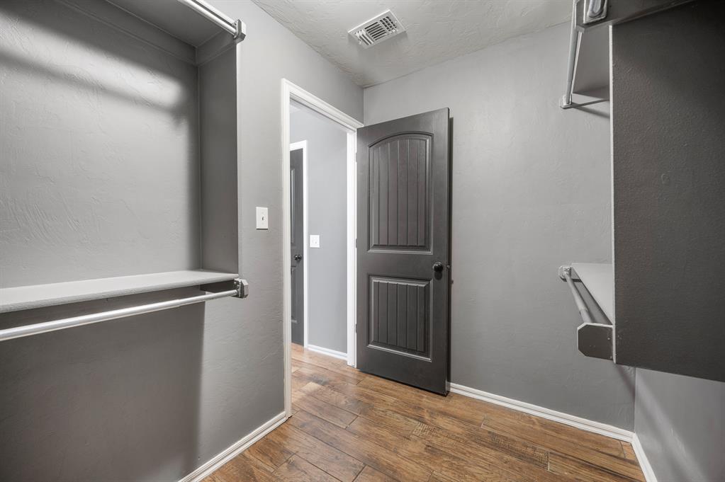 401 Tecumseh Meadows Court Property Photo 42