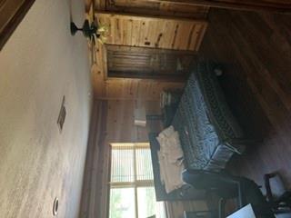 281 N 4340 Road Property Photo 4