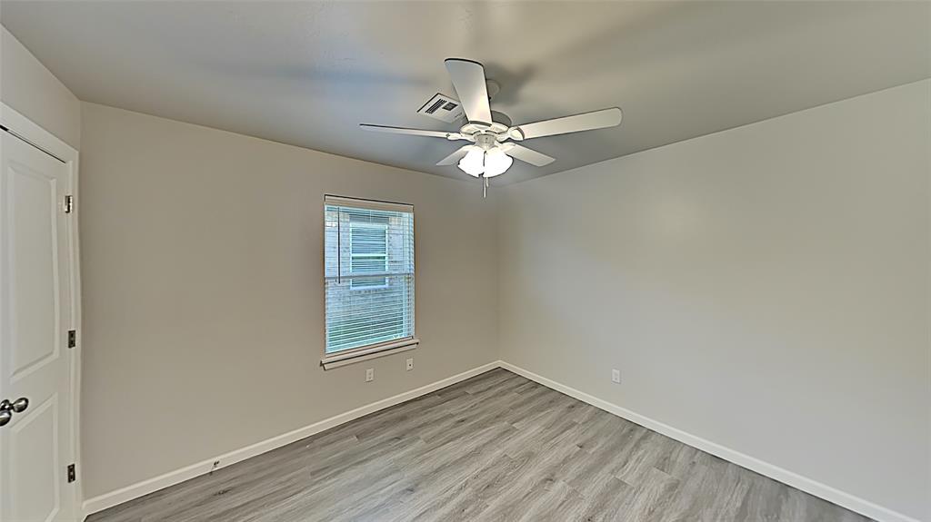 11205 Howard Drive Property Photo 11