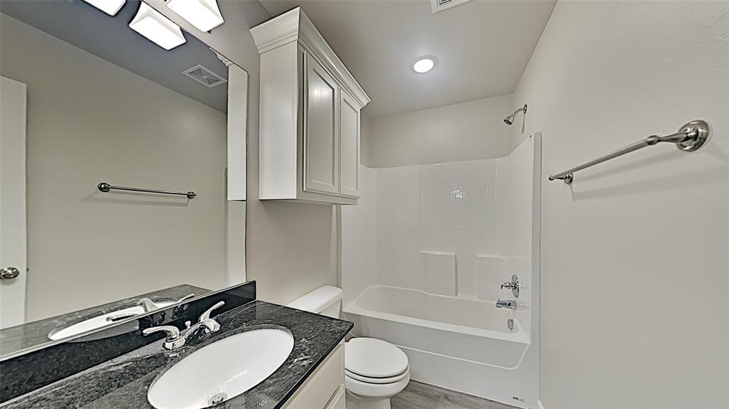 11205 Howard Drive Property Photo 12