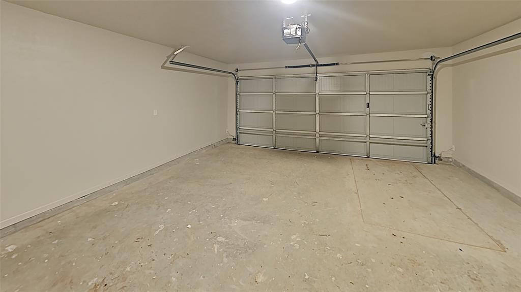 11205 Howard Drive Property Photo 14