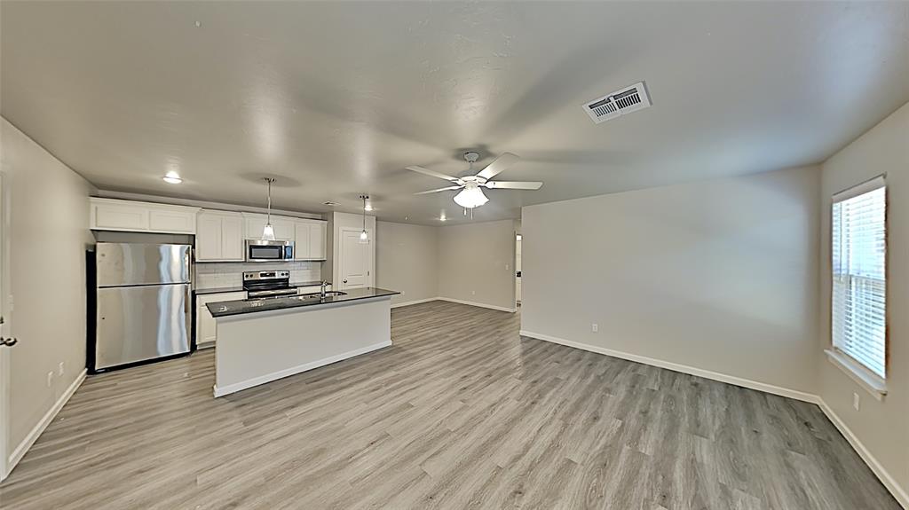 11207 Howard Drive Property Photo 3