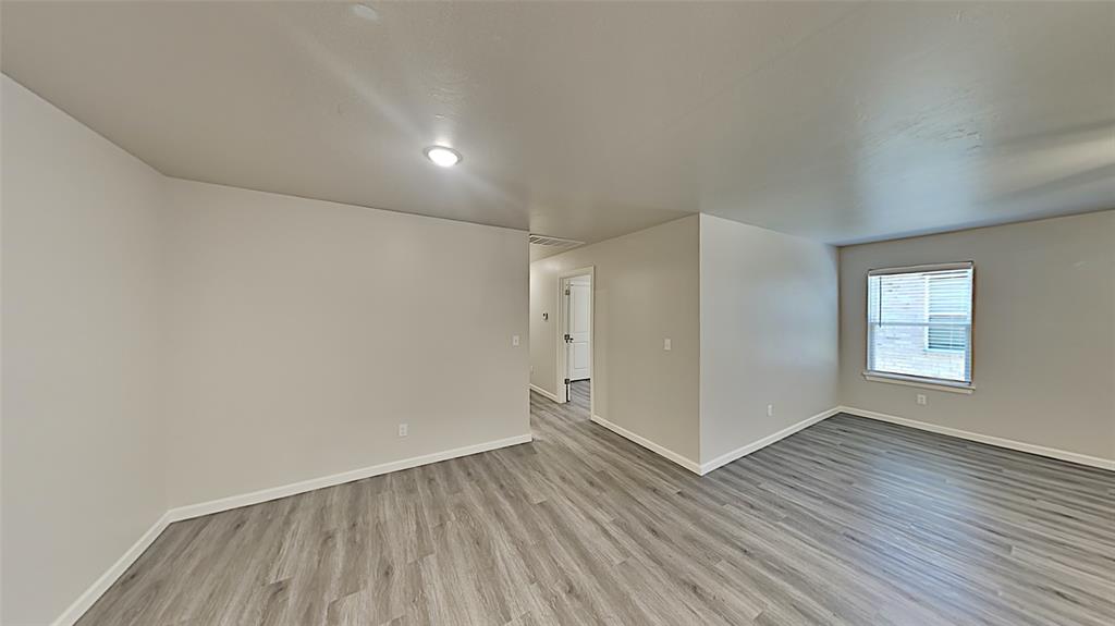 11207 Howard Drive Property Photo 7