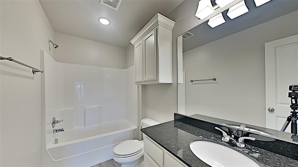 11207 Howard Drive Property Photo 9