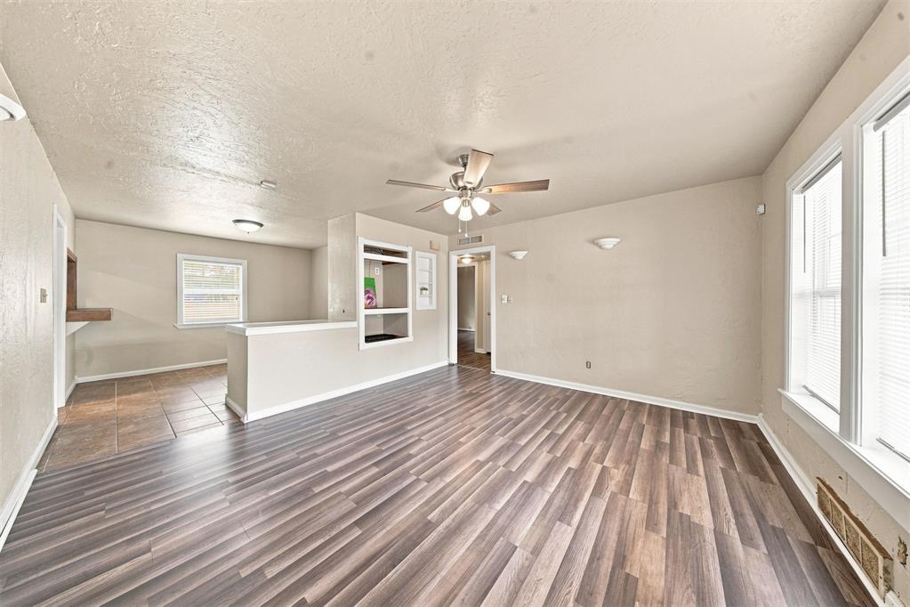 1405 Carlisle Court Property Photo 4
