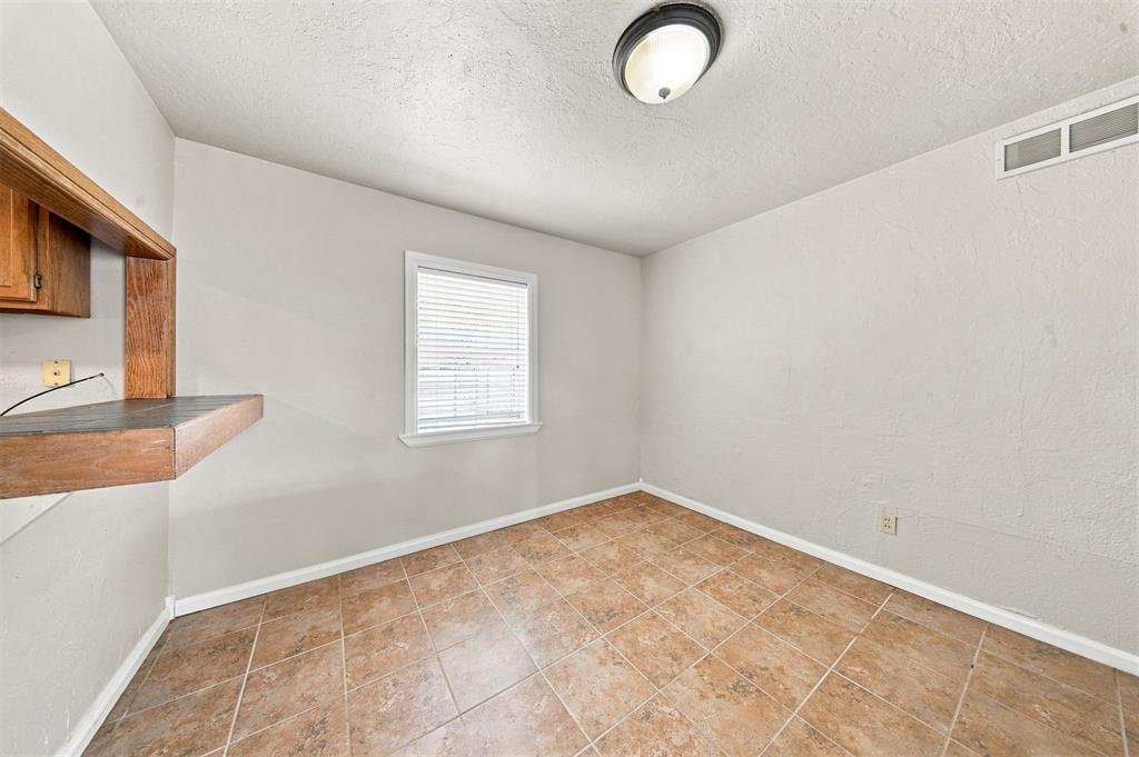 1405 Carlisle Court Property Photo 7