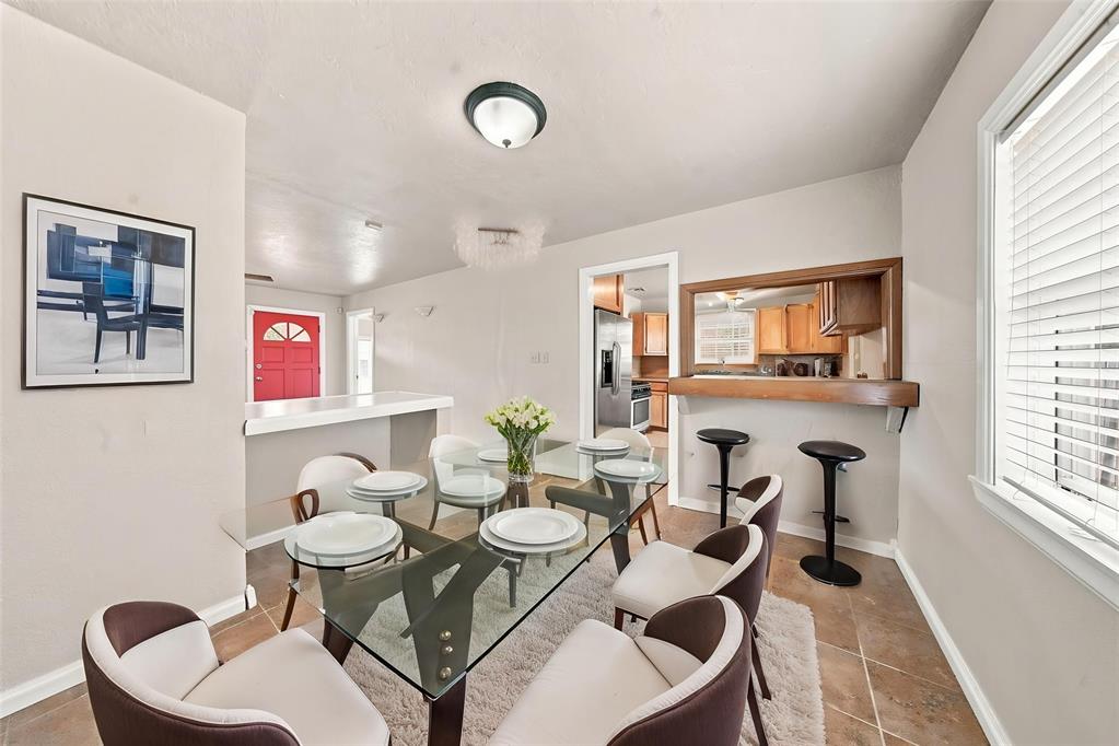 1405 Carlisle Court Property Photo 8