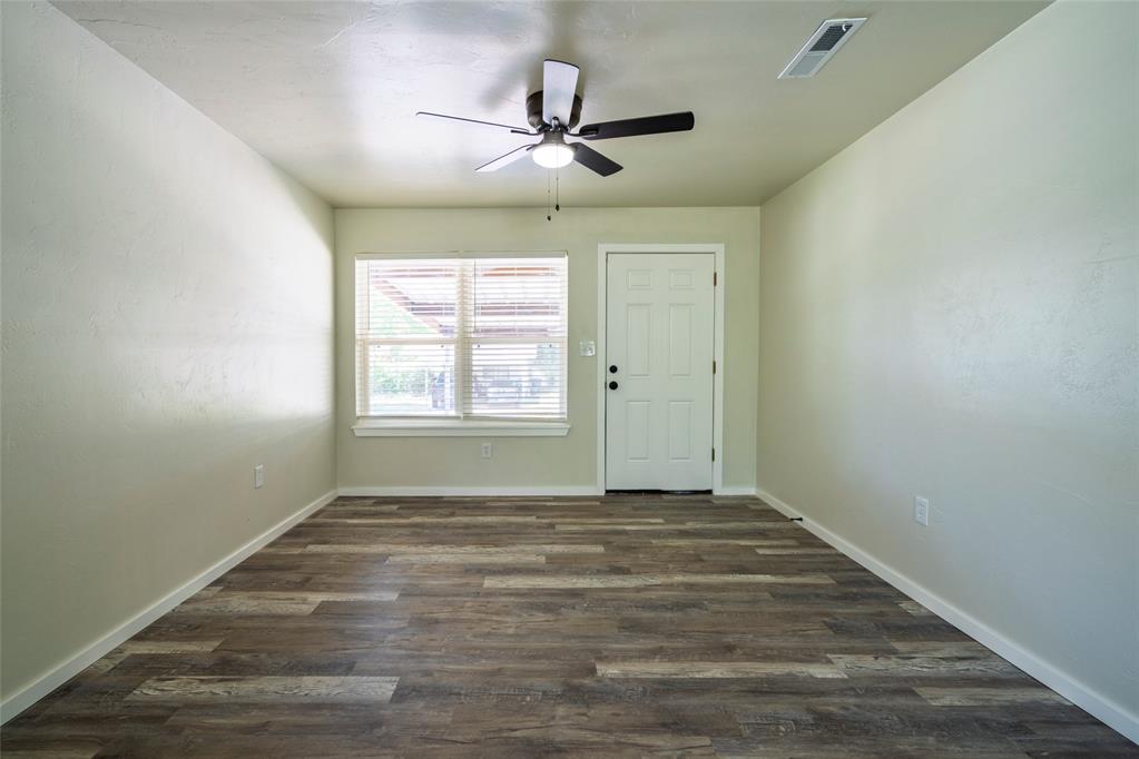 2516 Queensbury Road Property Photo 6