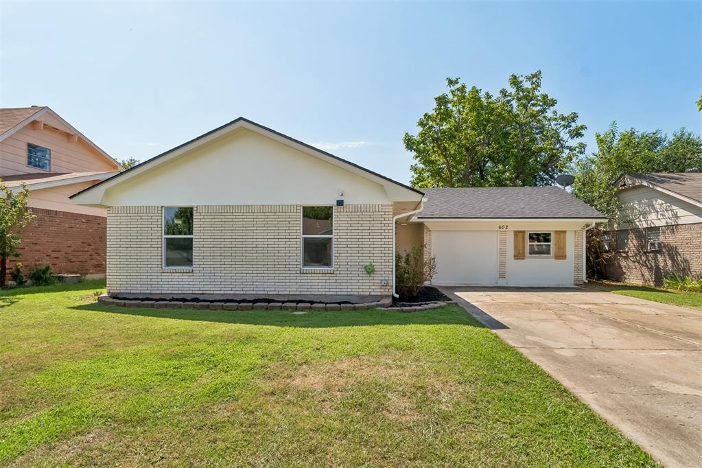 602 Crestmoor Drive Property Photo 1