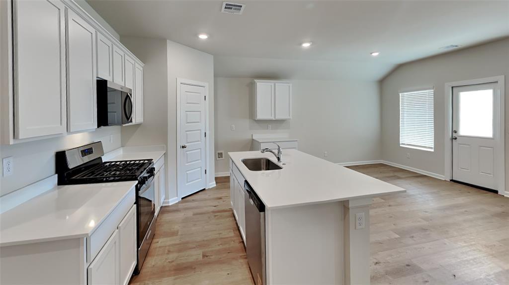 16209 Cherokee Trail Property Photo 4