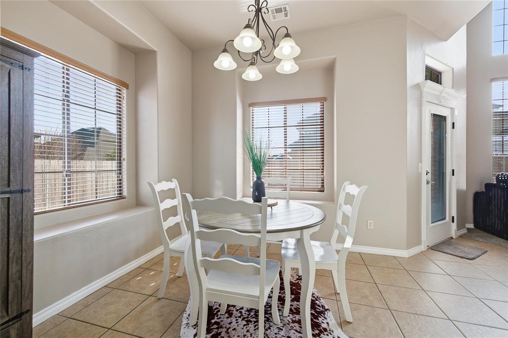 912 Preston Park Drive Property Photo 11