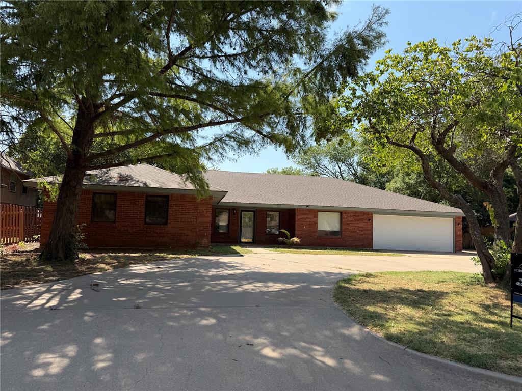 2508 Ne Heritage Creek Drive Property Photo 1