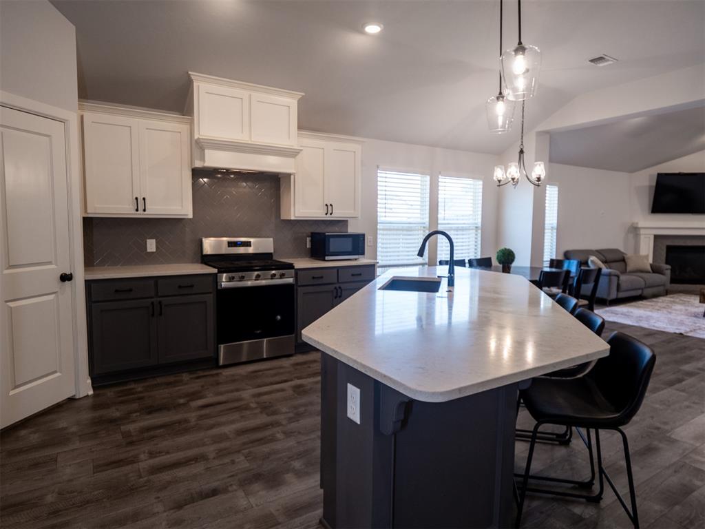 3125 Red Cedar Way Property Photo 2