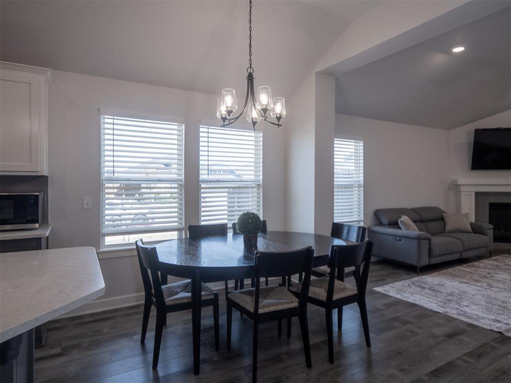 3125 Red Cedar Way Property Photo 6
