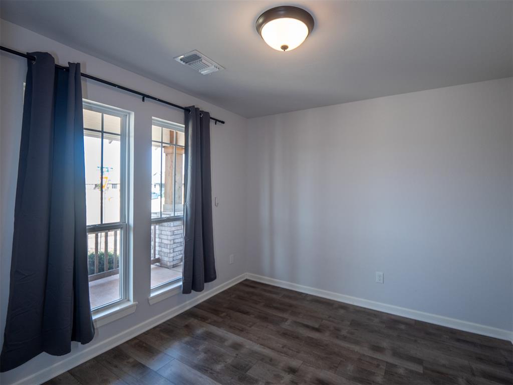 3125 Red Cedar Way Property Photo 9