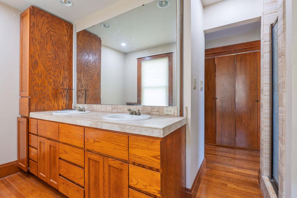 2402 N Beard Avenue Property Photo 21