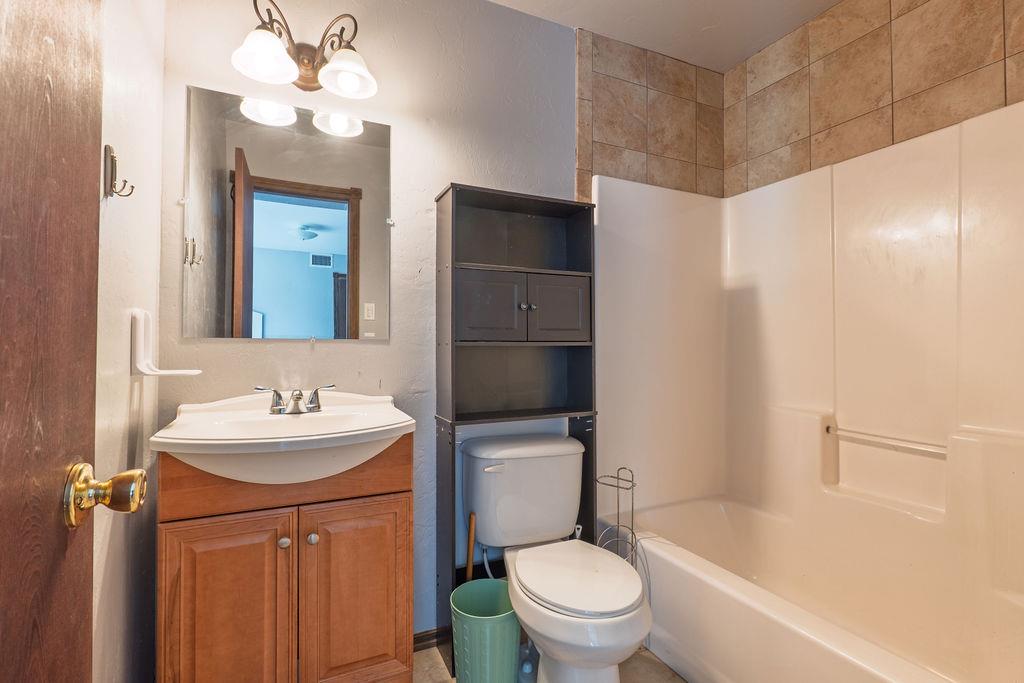 2402 N Beard Avenue Property Photo 30