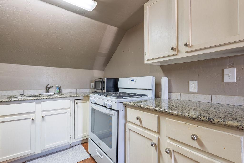 2402 N Beard Avenue Property Photo 41