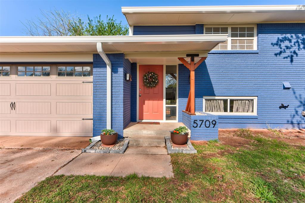 5709 N Warren Avenue Property Photo 2
