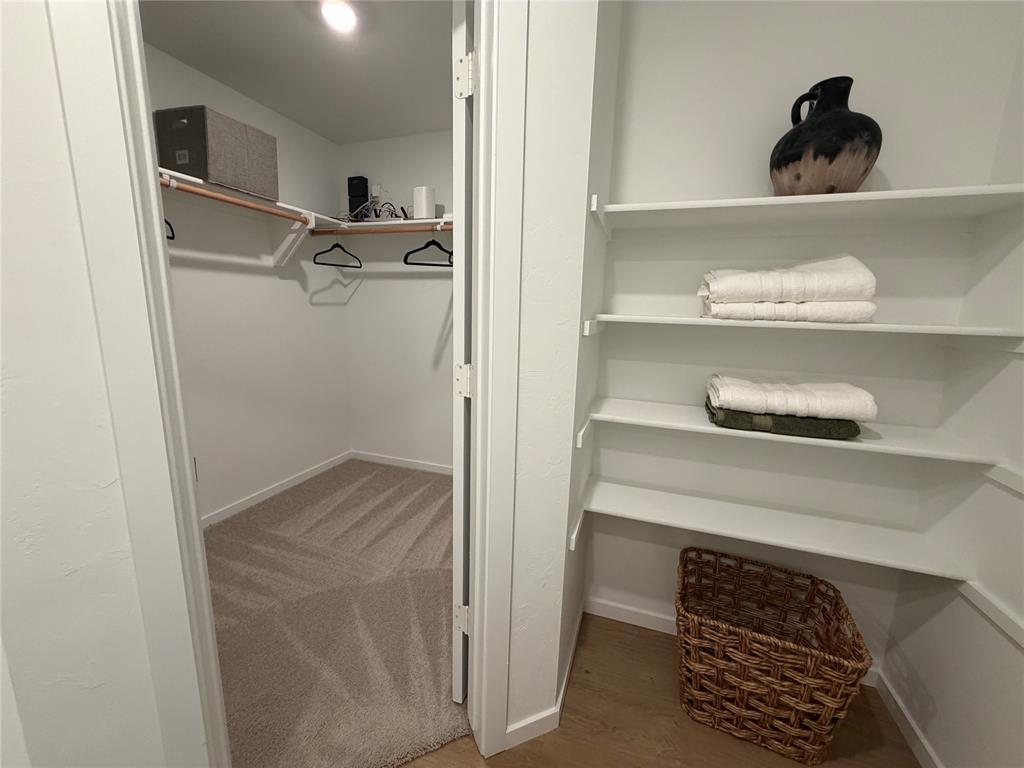 20428 Mule Deer Drive Property Photo 8