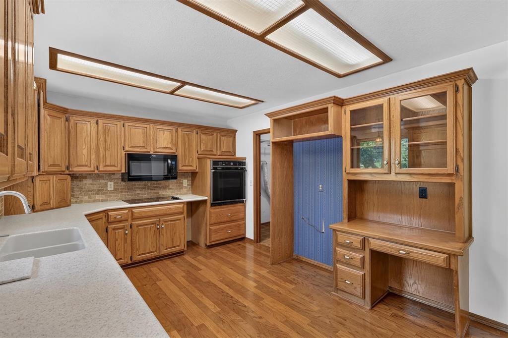 10616 Se 49th Street Property Photo 14