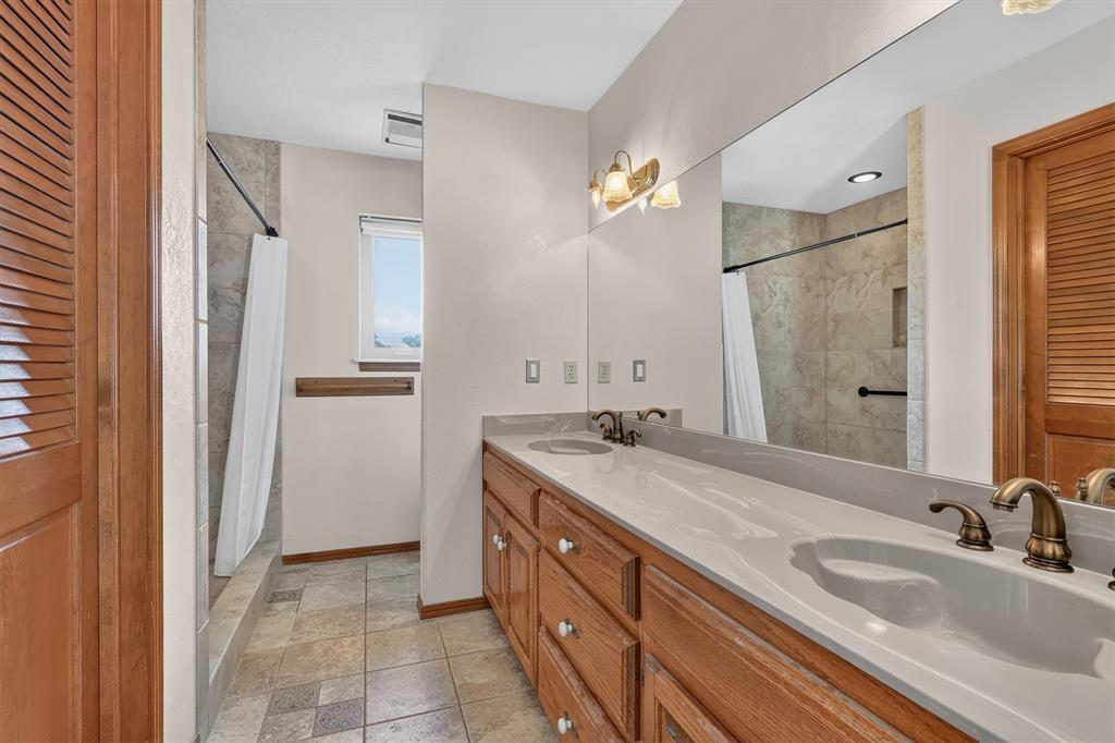 10616 Se 49th Street Property Photo 23