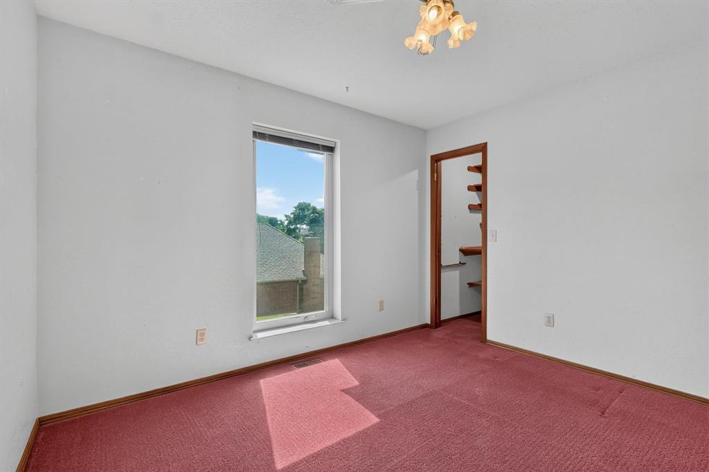 10616 Se 49th Street Property Photo 28