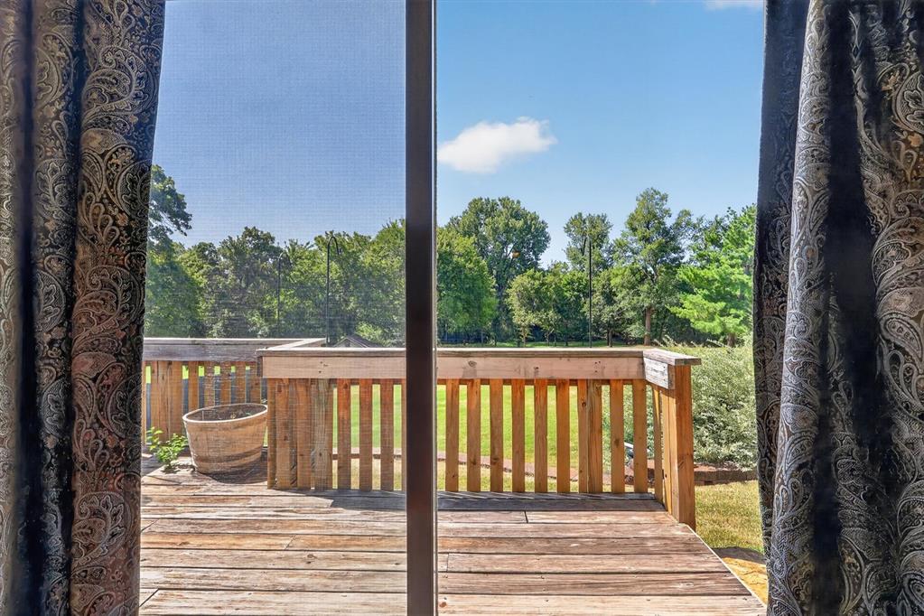 10616 Se 49th Street Property Photo 34