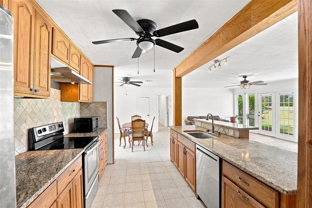 13904 S Dobbs Road Property Photo 11